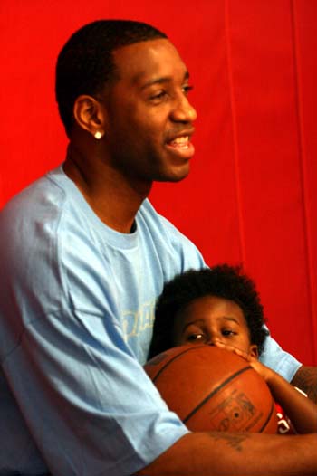 防守球员必 防守球员必