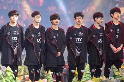 也映射了年 也映射了年