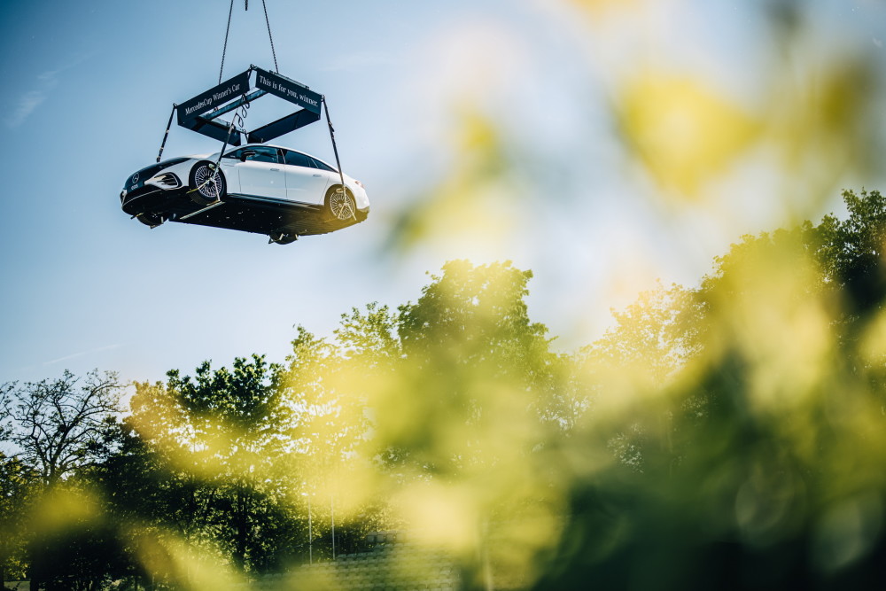 在一个充满 在一个充满