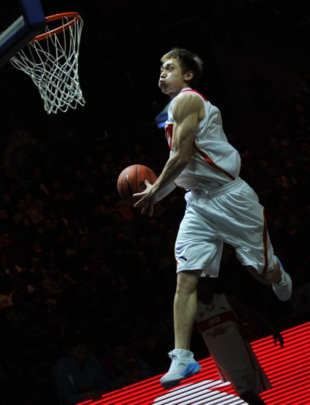 稳步闯入跳 稳步闯入跳