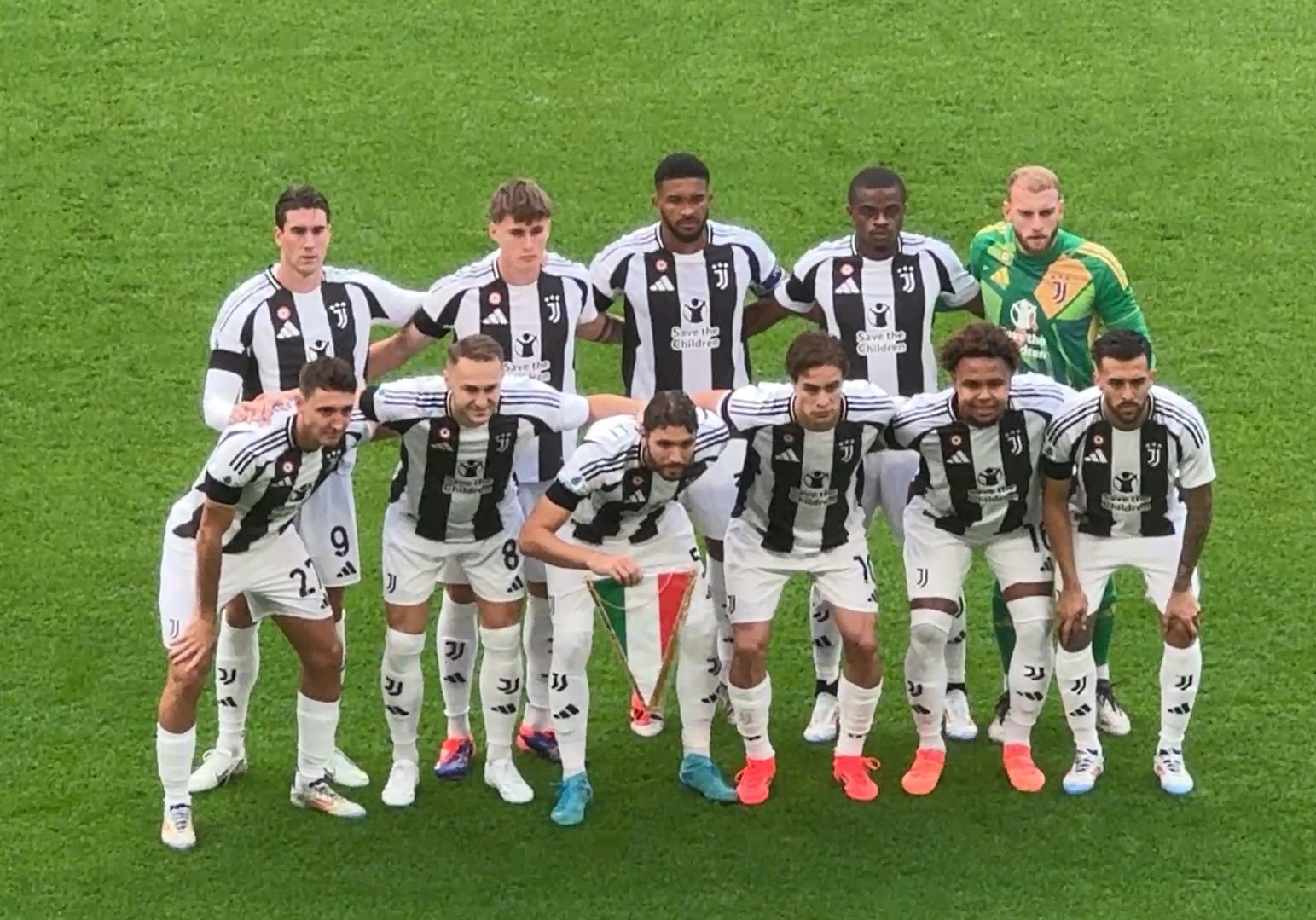 在各品牌间 在各品牌间